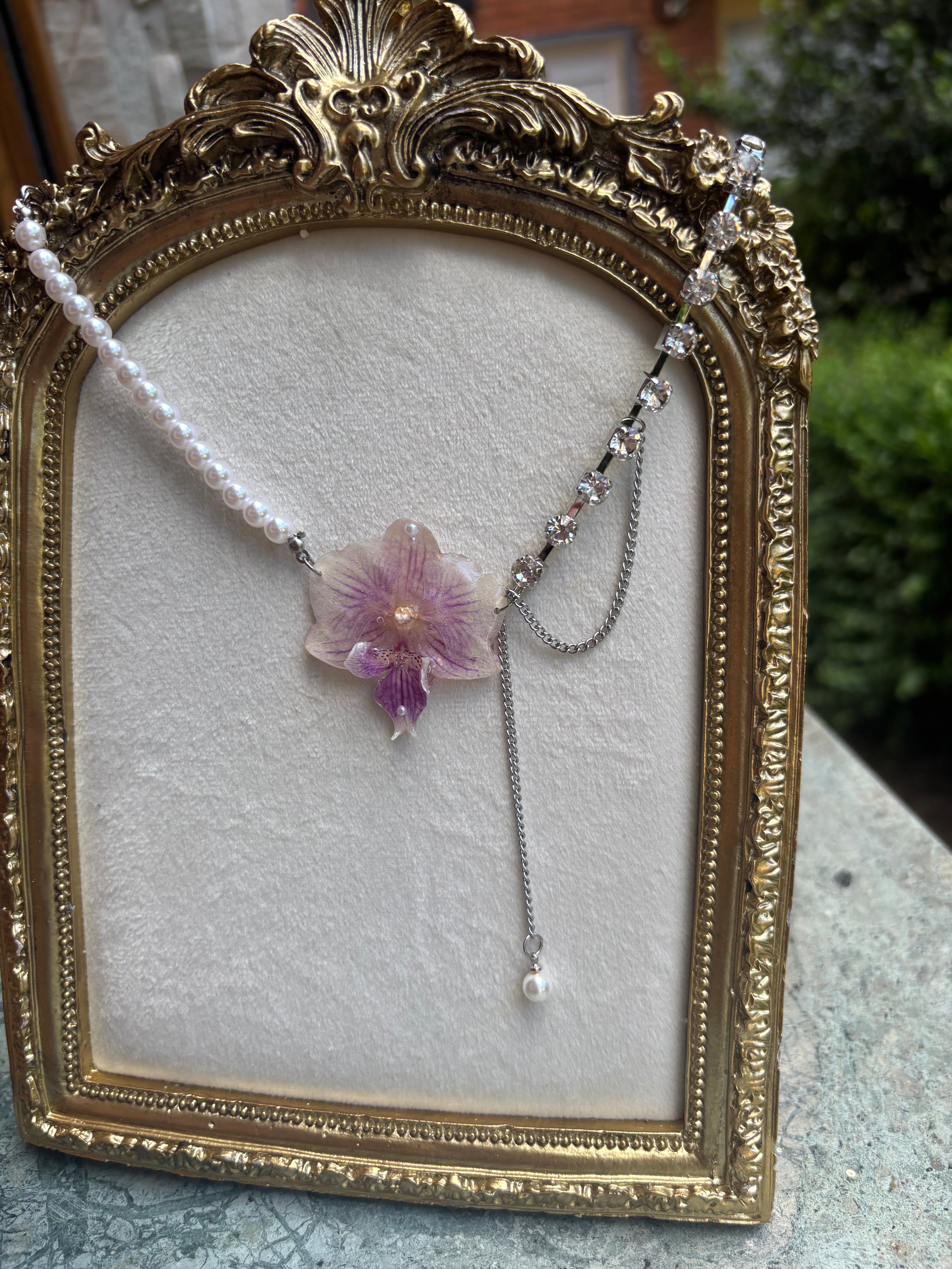 Collar Plateado con Flor Real Orquídea Rosa | JOYERÍA BOTÁNICA |