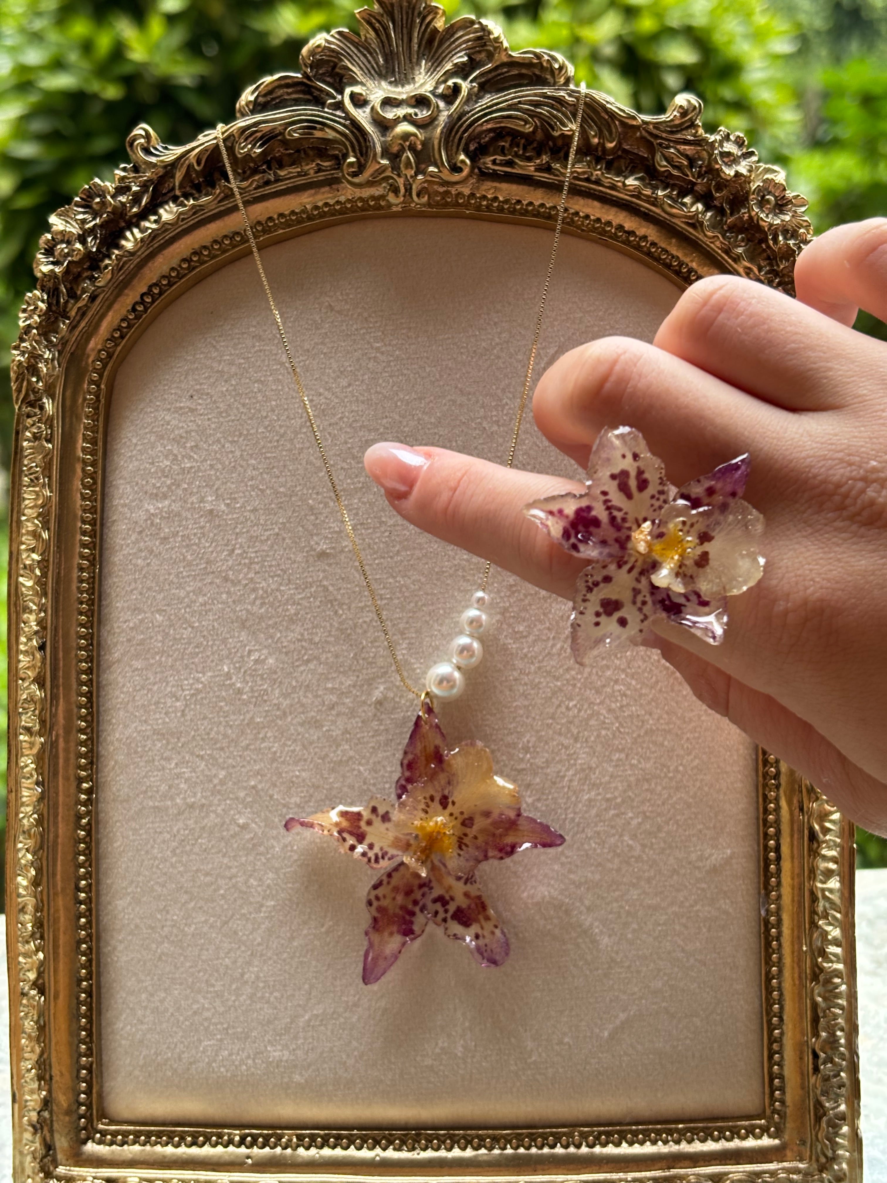Anillo con Flor Real Orquídea Morada | JOYERÍA BOTÁNICA |